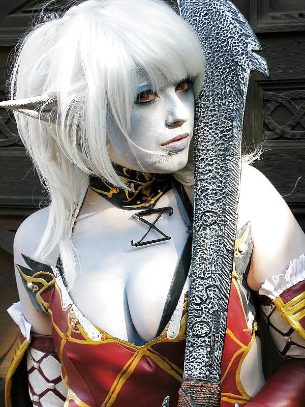 25P Cosplay babes