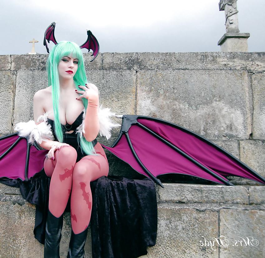 25P Cosplay babes