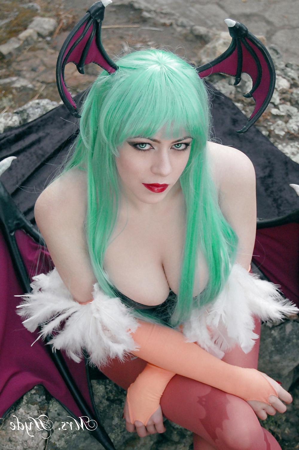 25P Cosplay babes