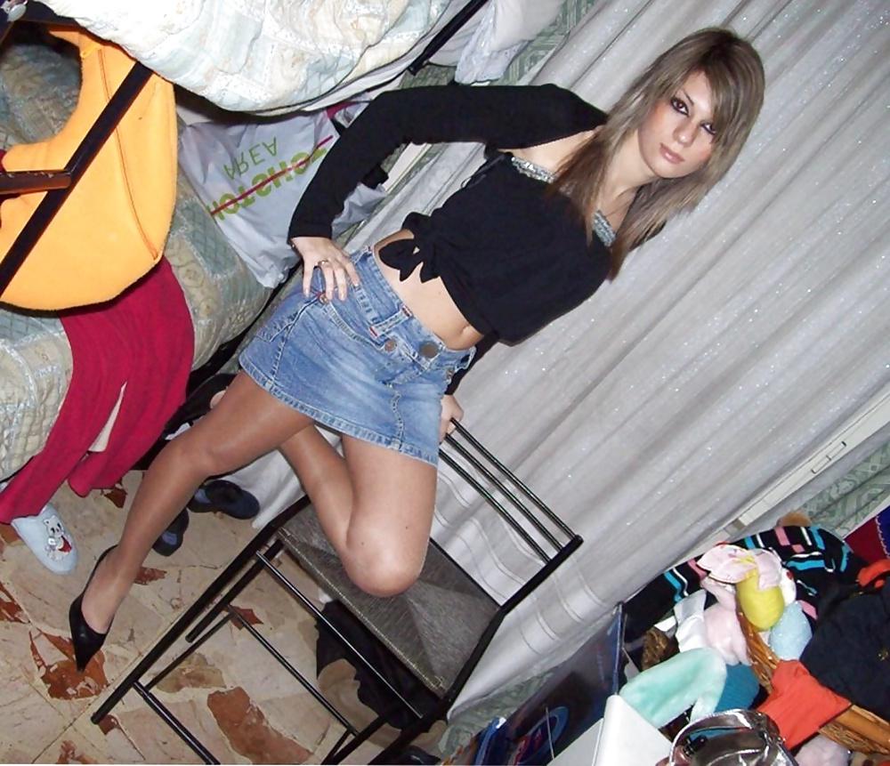 12P Young Teen Girls in Pantyhose