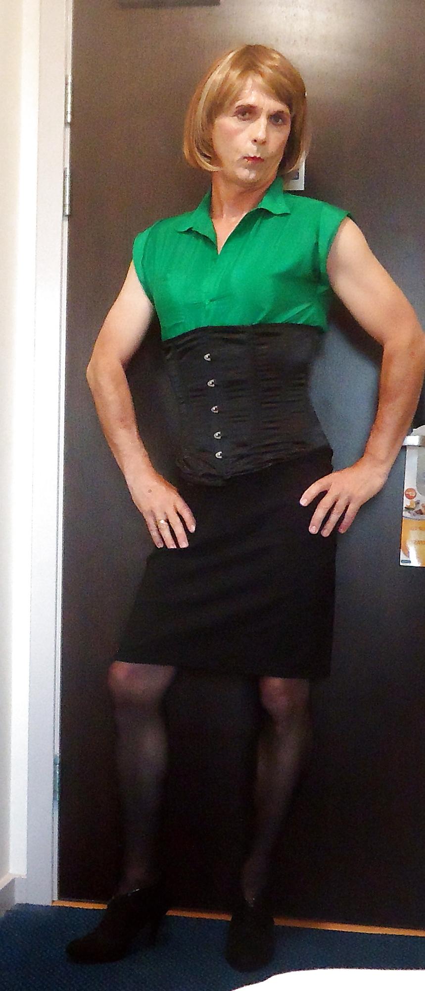 25P Dressing up 