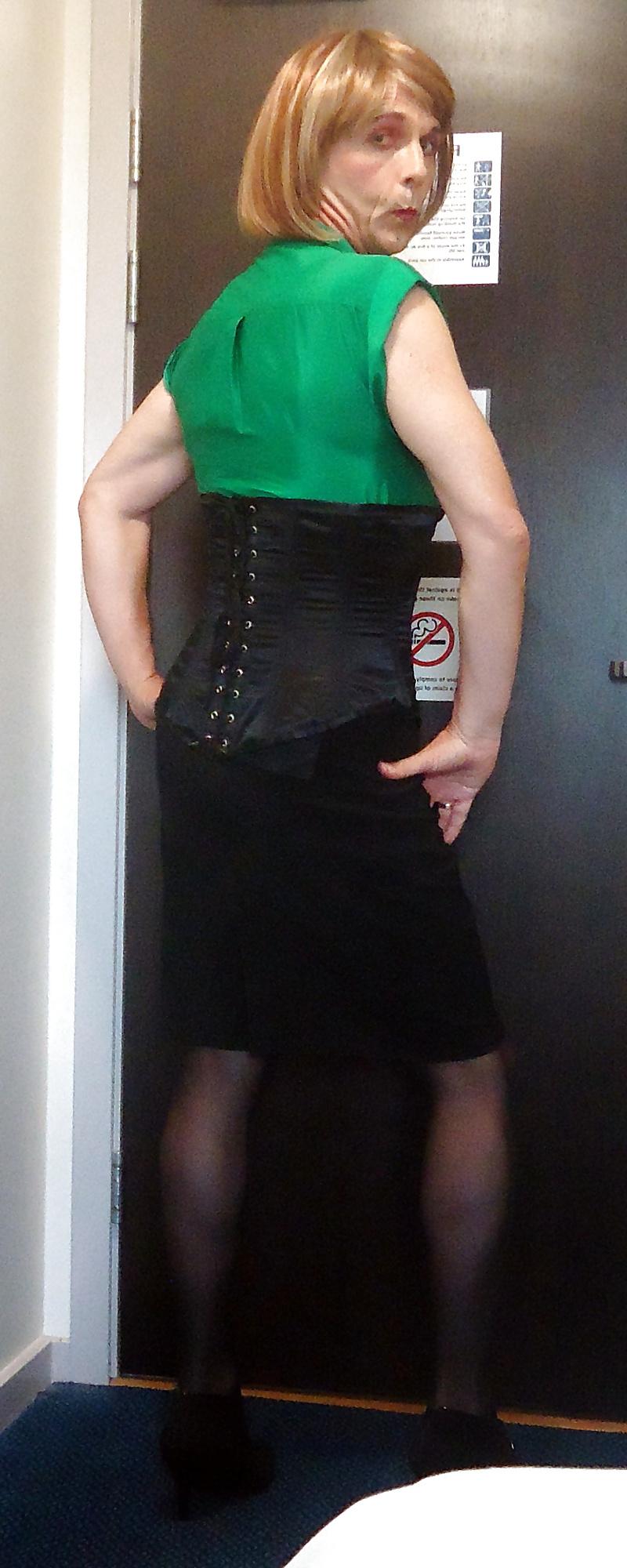 25P Dressing up 