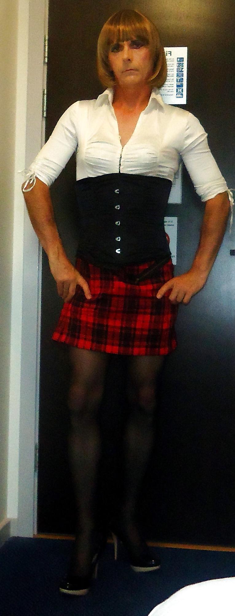 25P Dressing up 
