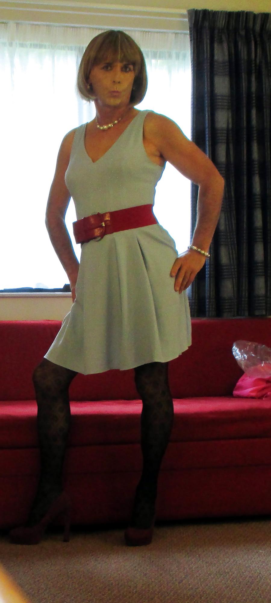 25P Dressing up 