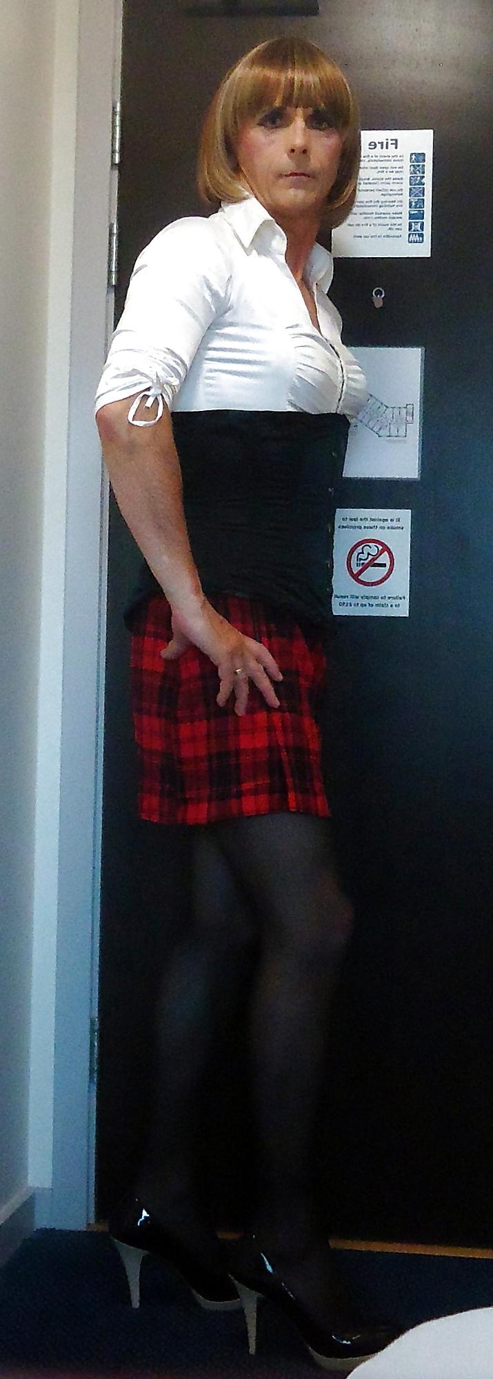 25P Dressing up 