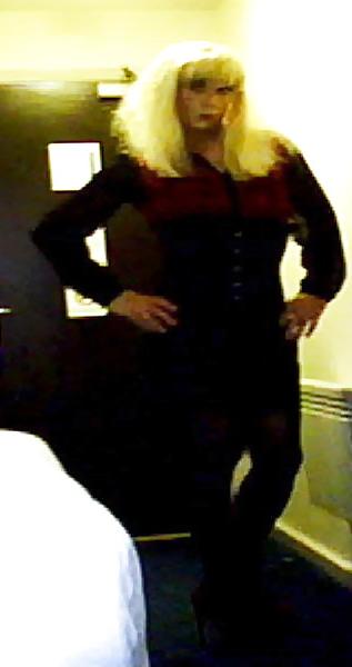 25P Dressing up 