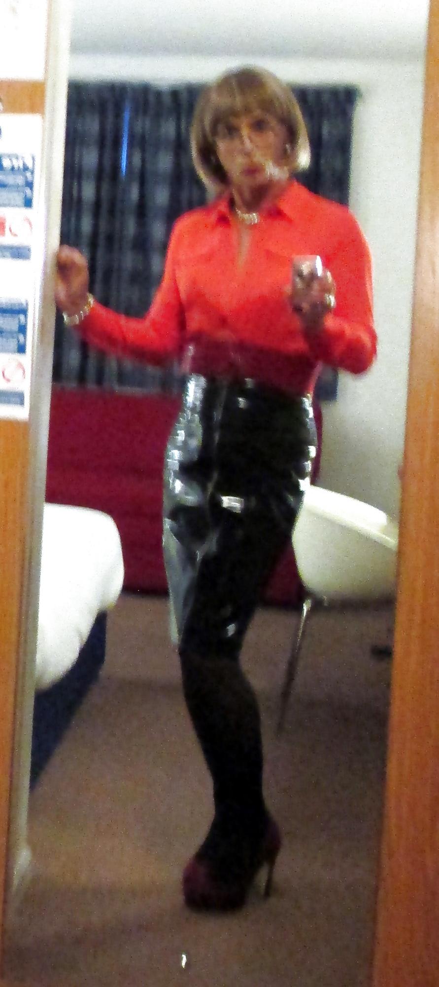 25P Dressing up 