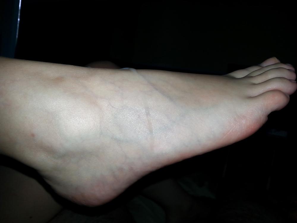9P Footjob fun