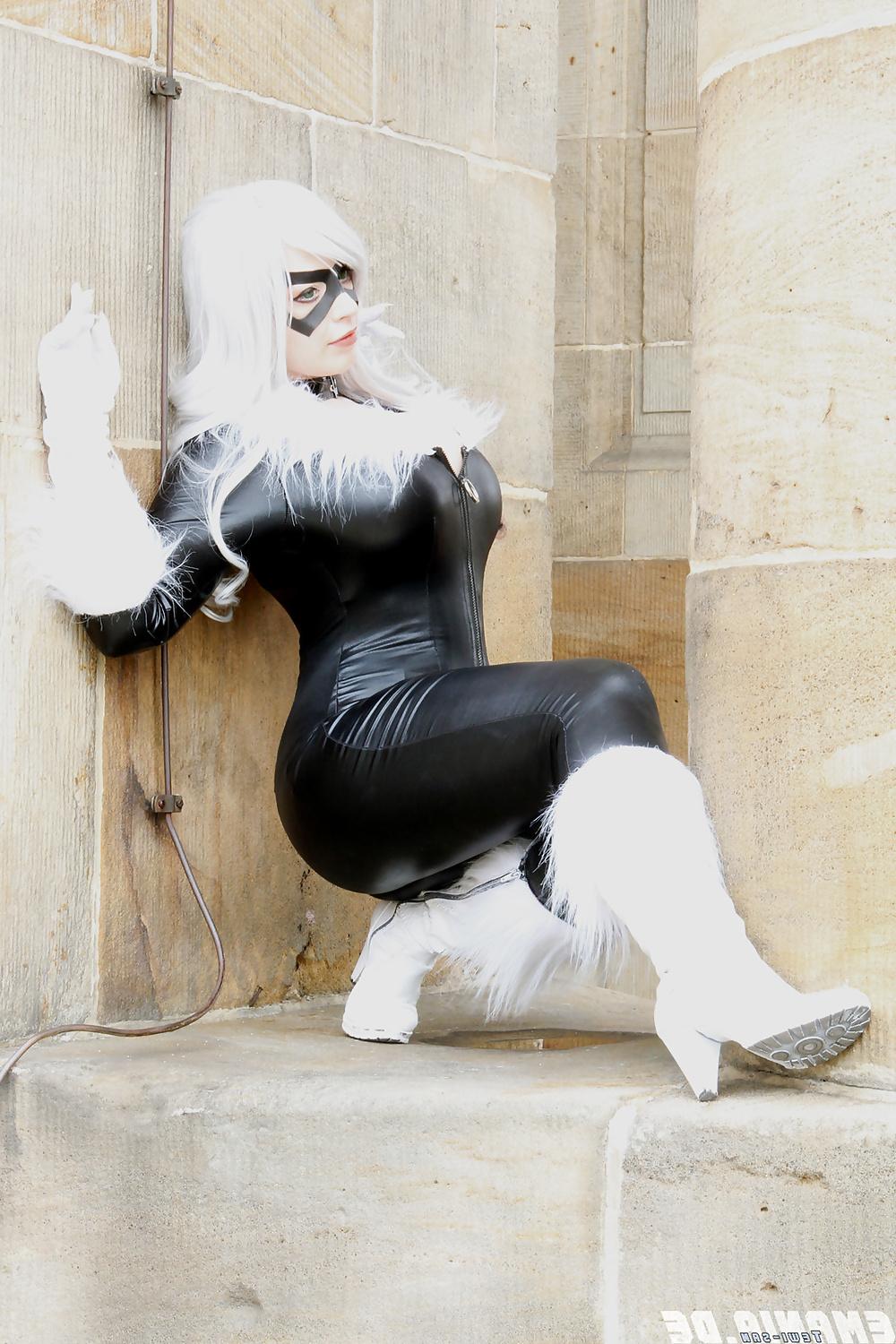 25P Cosplay #4: KANA as Black Cat from Marvel Comics