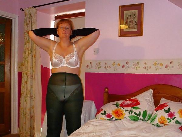 25P Women in panties under pantyhose 10