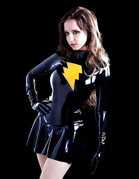 20P Cosplay V