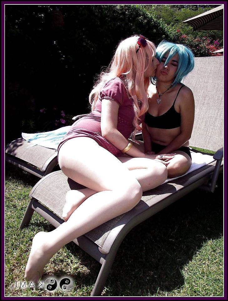 25P Sexy cosplays in pantyhose