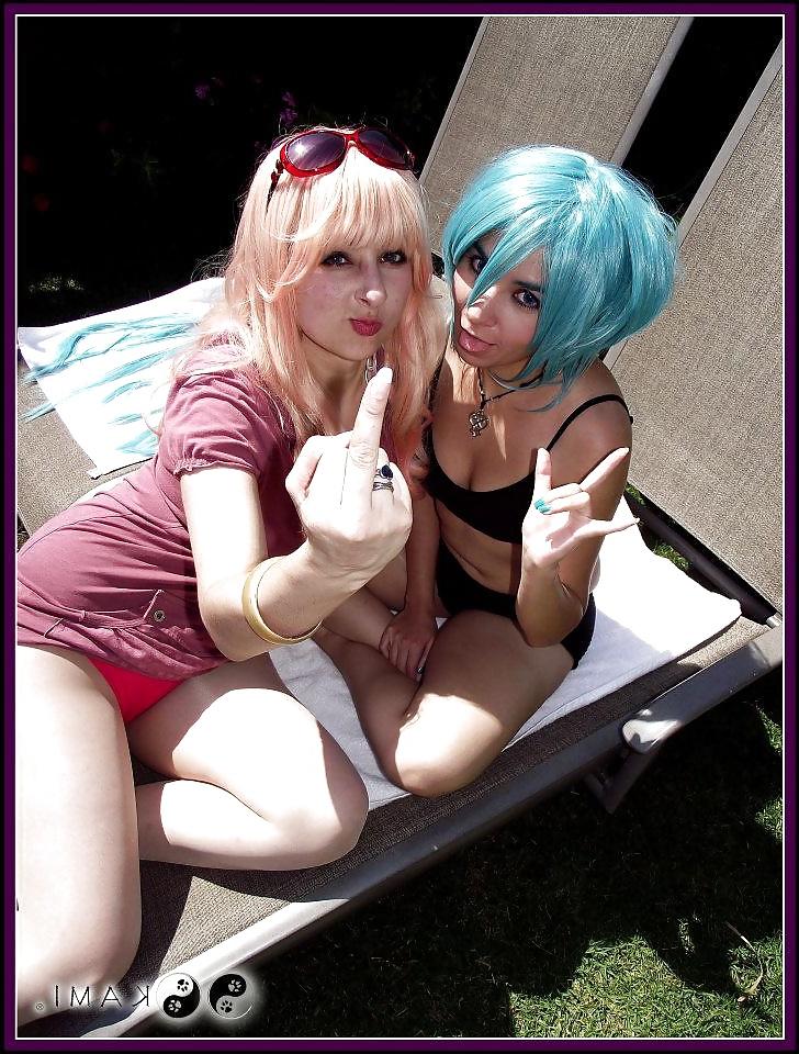 25P Sexy cosplays in pantyhose