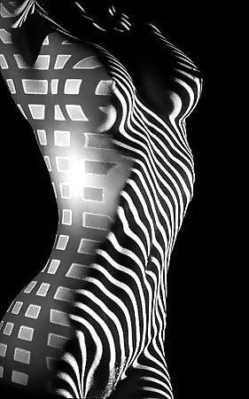 25P BODY PAINTING &LIGHT