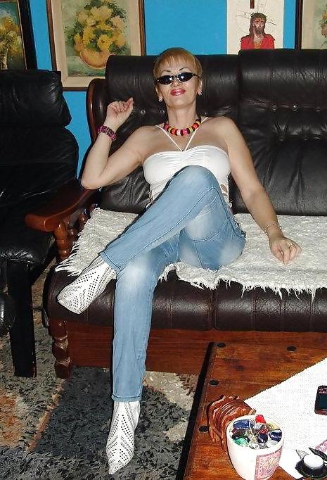16P Mature Serbian Whore