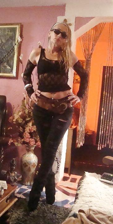 16P Mature Serbian Whore