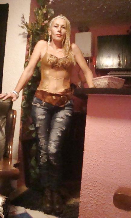 16P Mature Serbian Whore
