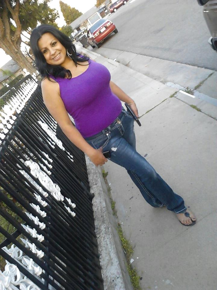 16P Busty Latino Milf
