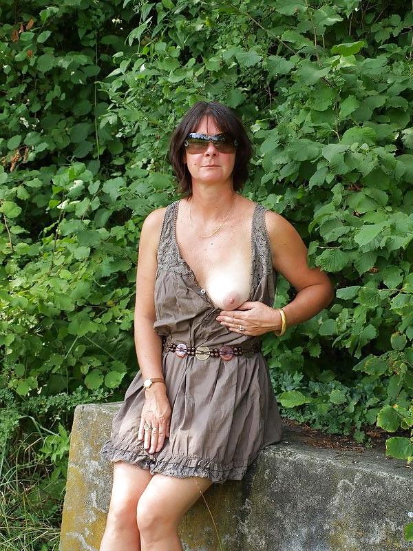 23P She Has Only One Breast Out 3
