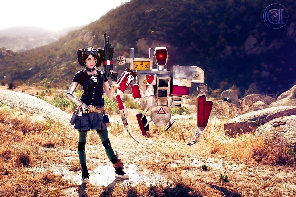 25P Cosplay Vl