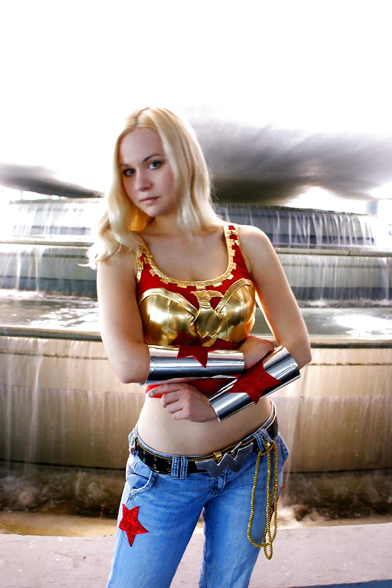 25P Cosplay Vl