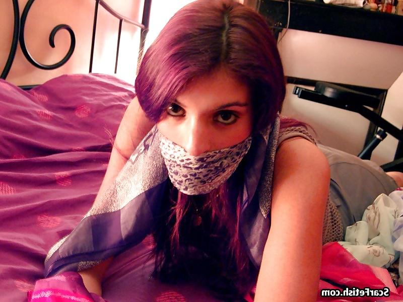 25P Bedroom bondage