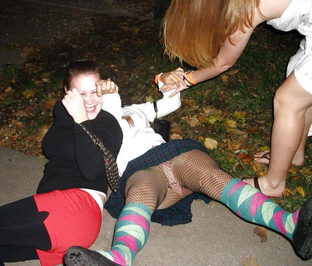 25P Upskirt and pantyhose 4