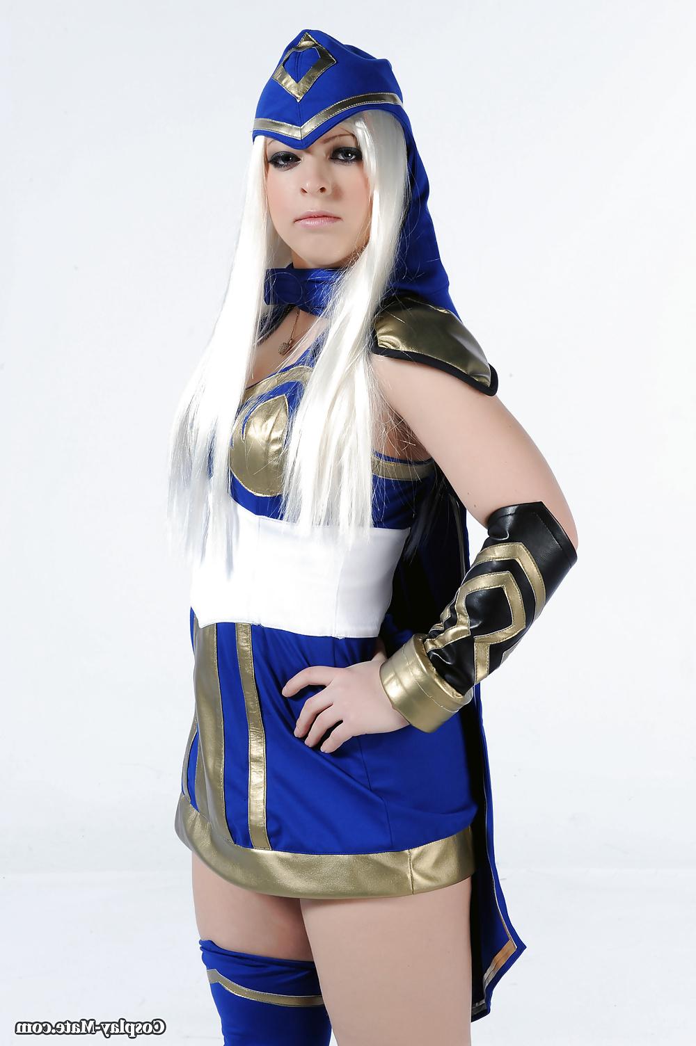 15P Ashe - Cosplay