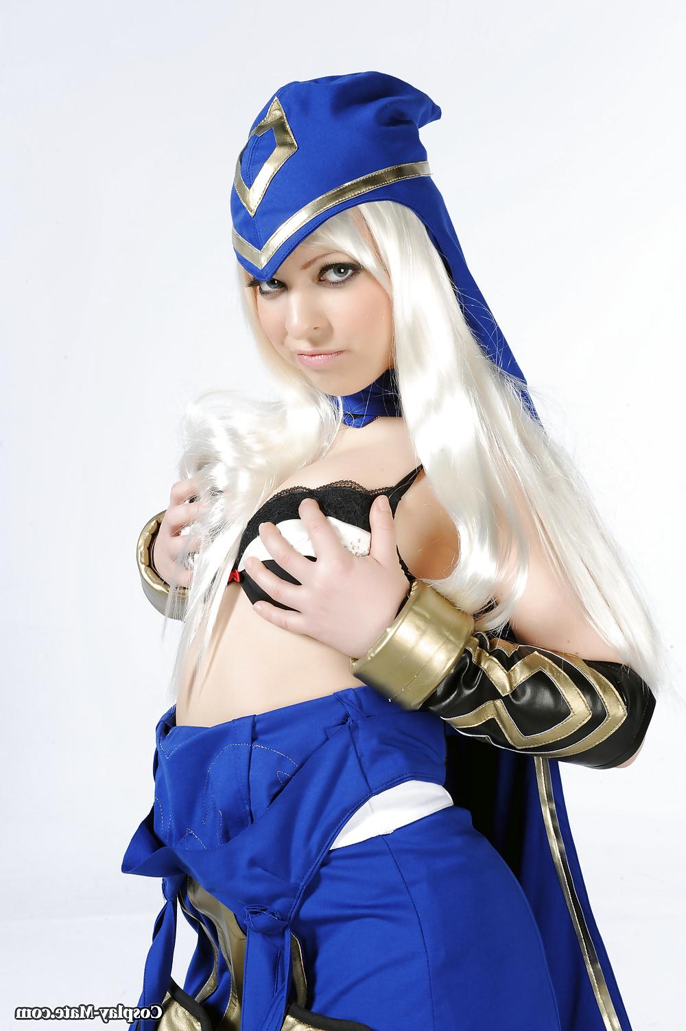 15P Ashe - Cosplay