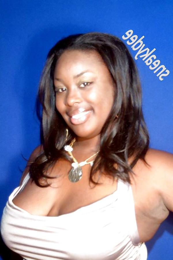 24P Thick Beautiful Ebony Babe From Flavor of Love