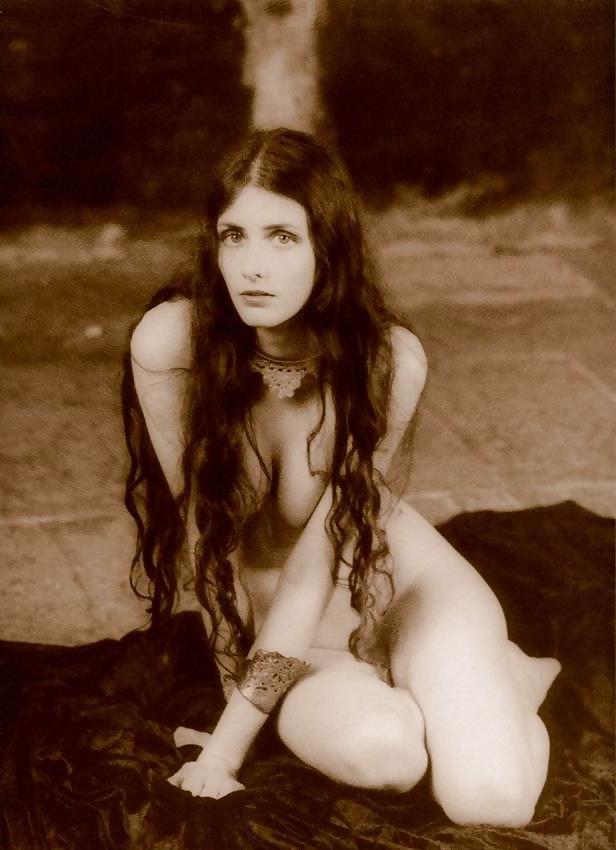 25P Liz french gothic