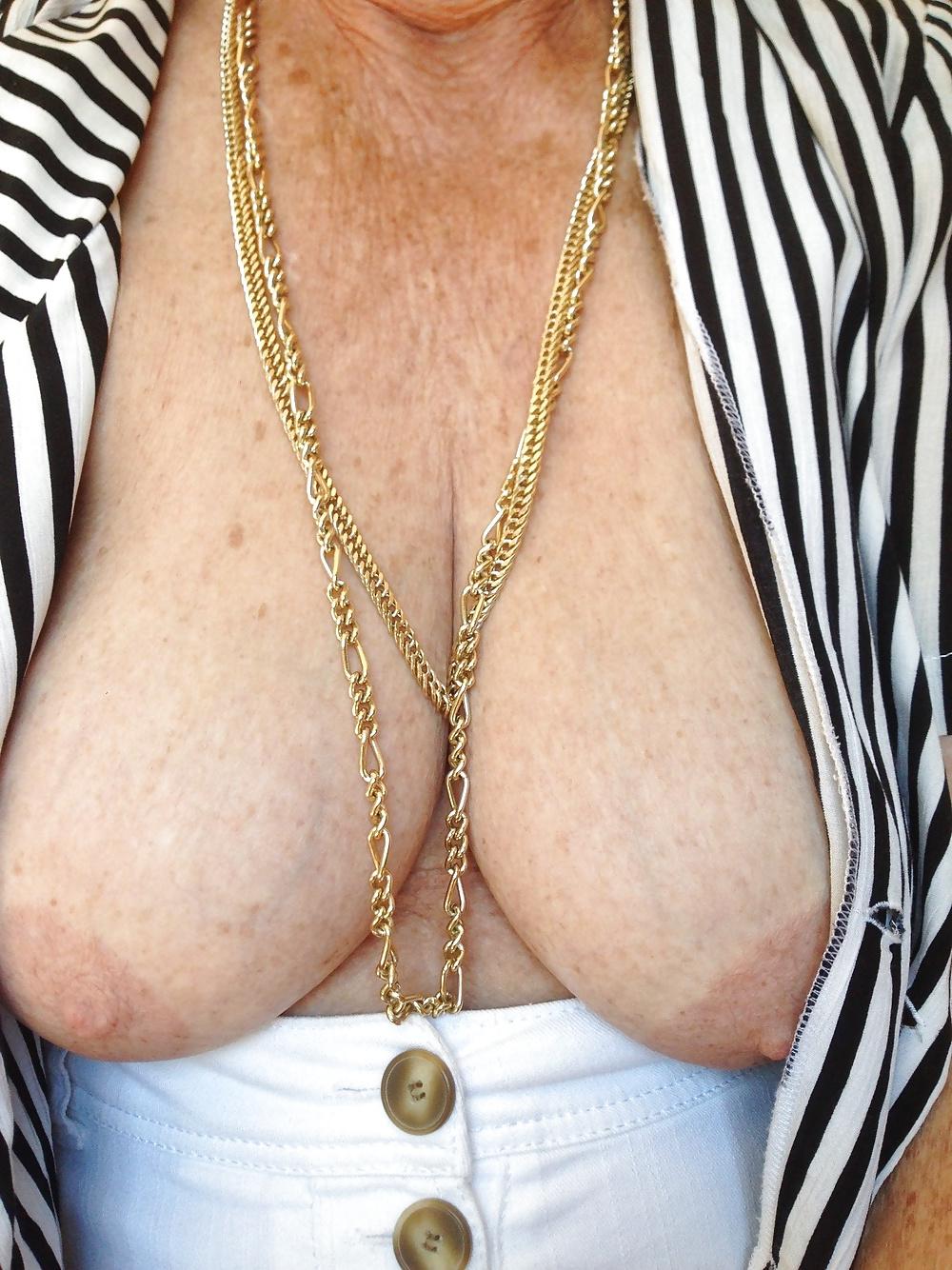 8P Mrs Olga 82 yo and her wrinkled body again