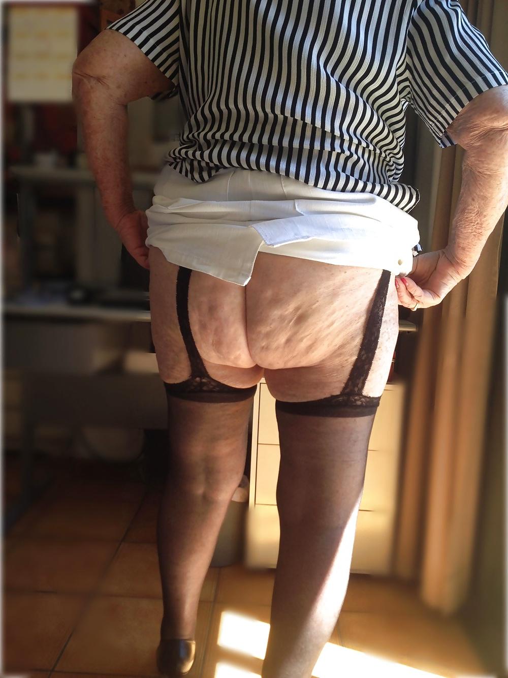 8P Mrs Olga 82 yo and her wrinkled body again