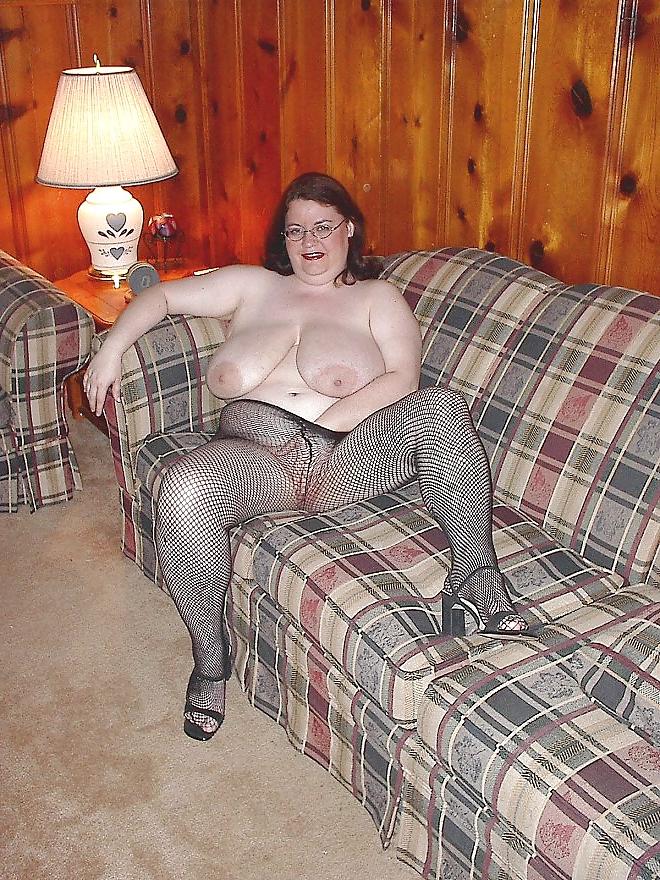 25P Amazing mature beauty