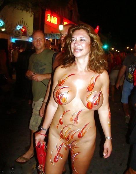 24P BODY PAINT GIRLS