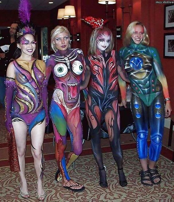 24P BODY PAINT GIRLS