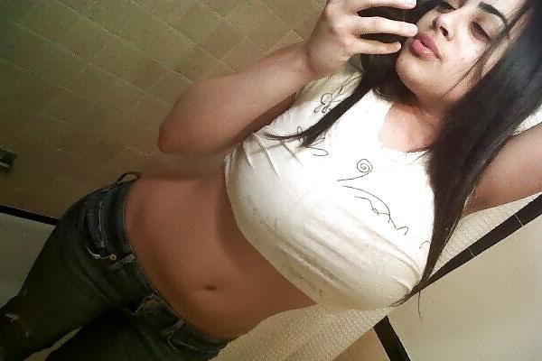 15P Busty Amatuer 27