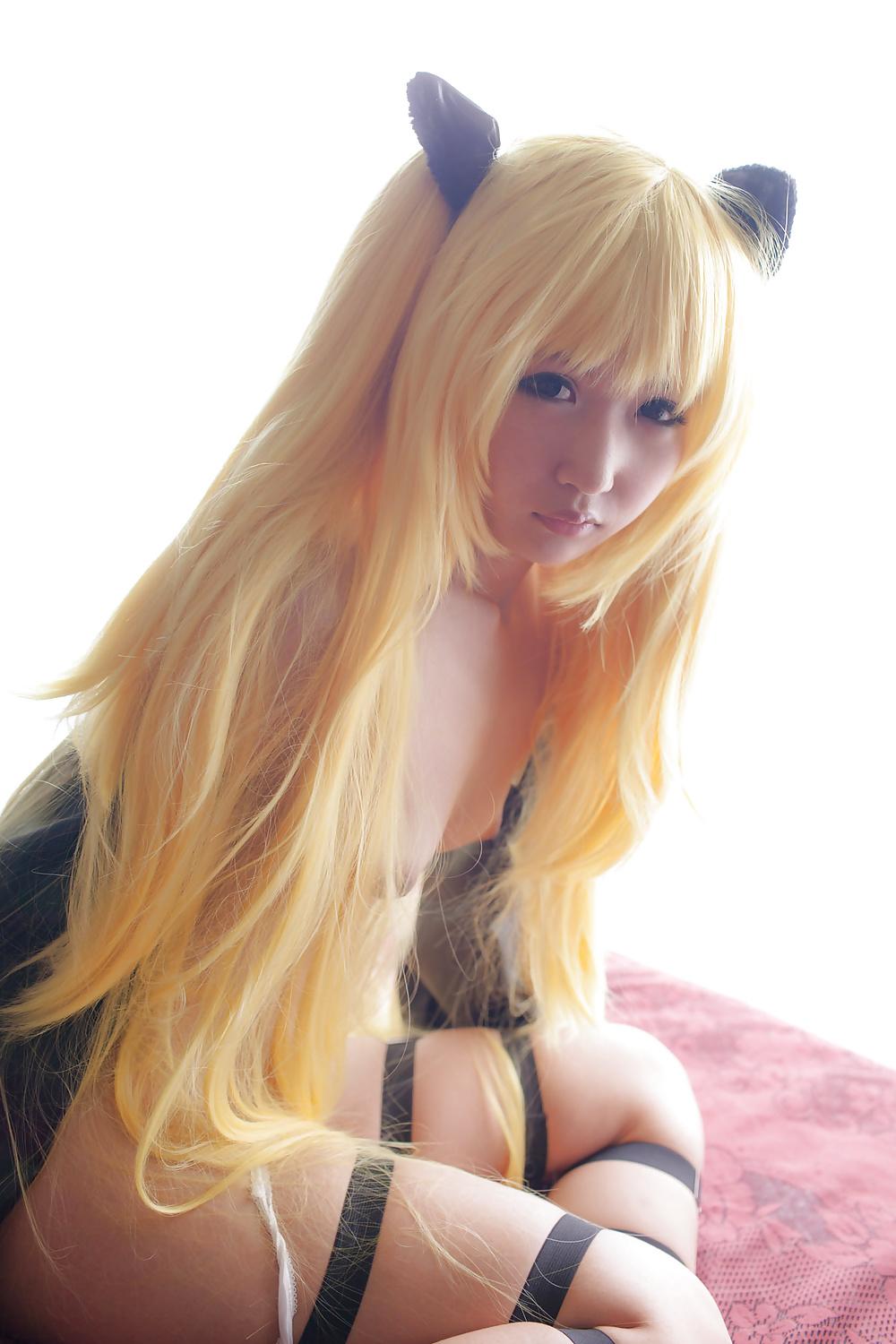 25P Golden Darkness Cosplay
