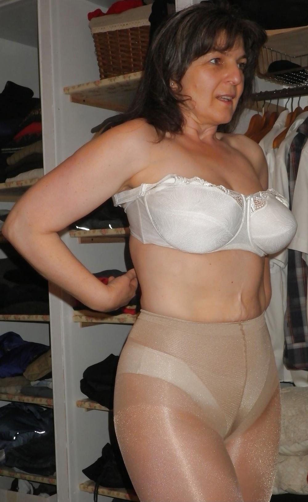 25P Women in panties under pantyhose 8