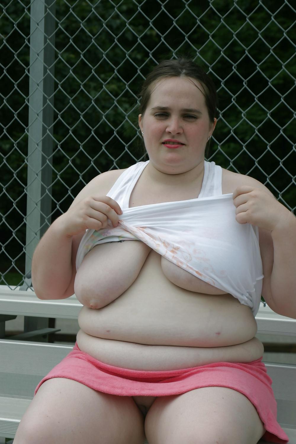 17P Kaylee at a soccer field