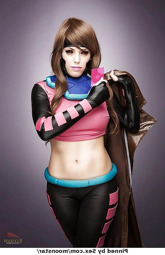 24P Cosplay Heroes and Heroines