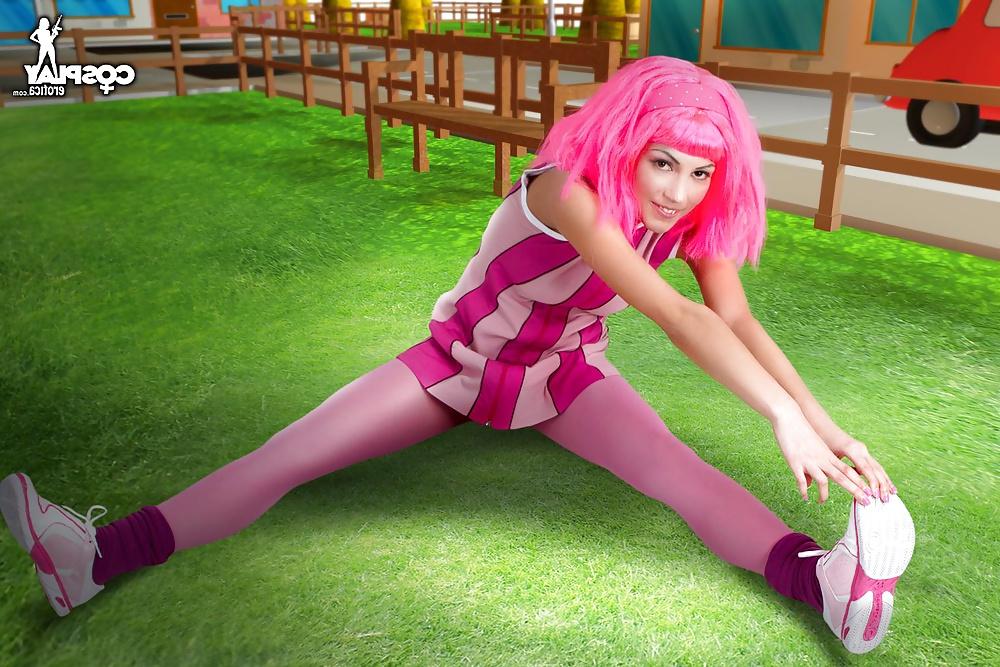 25P Cosplay - Stephanie