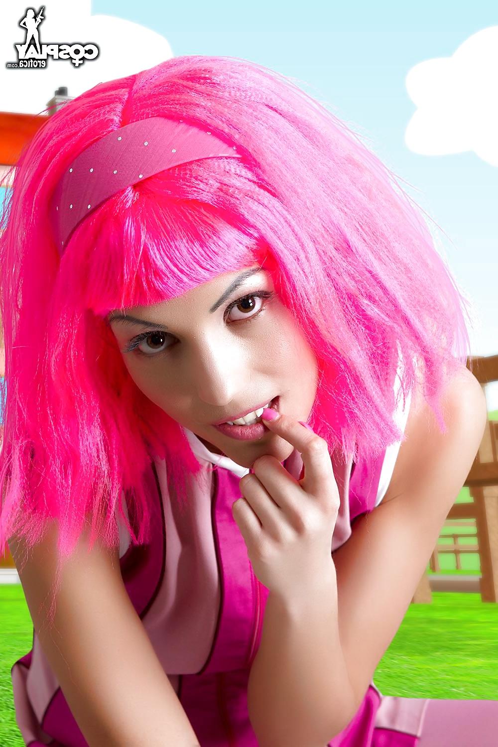 25P Cosplay - Stephanie