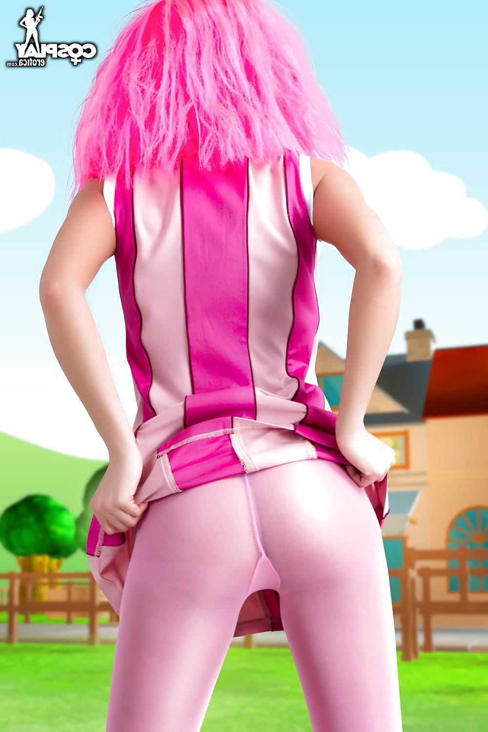 25P Cosplay - Stephanie