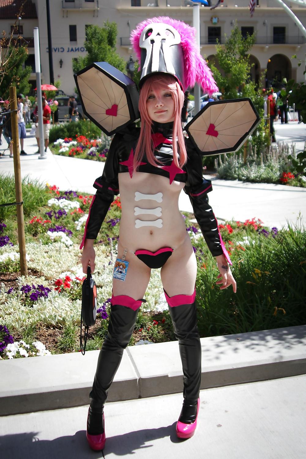 25P Cosplay Hotties