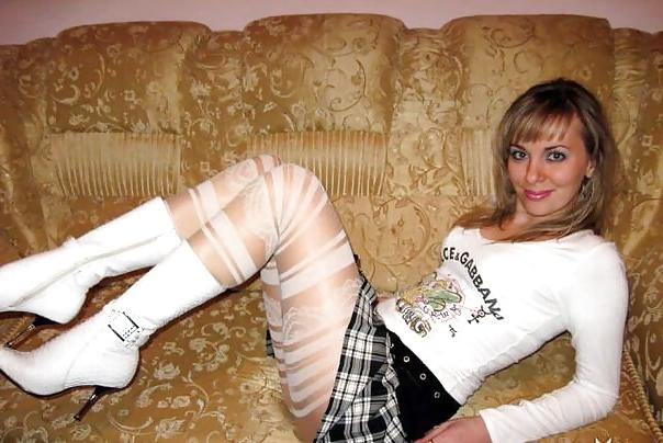 25P Sexy girls' legs in pantyhose