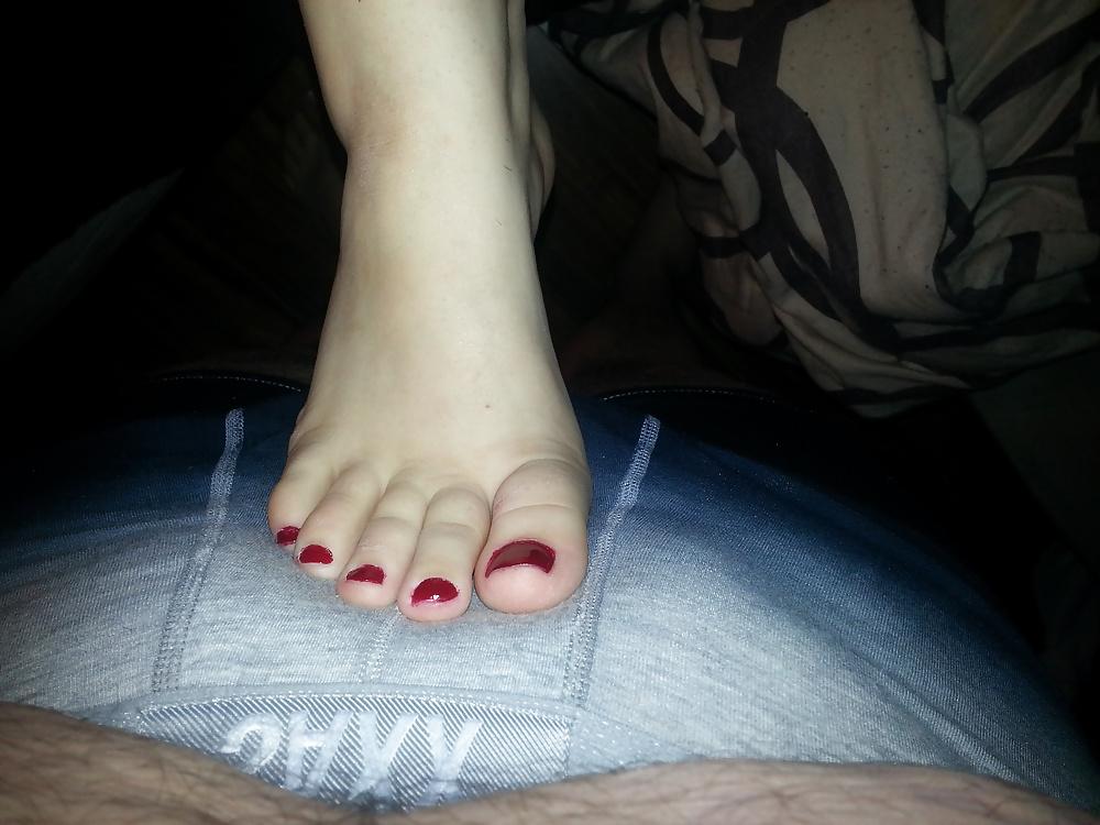 16P Lost Footjob Pictures
