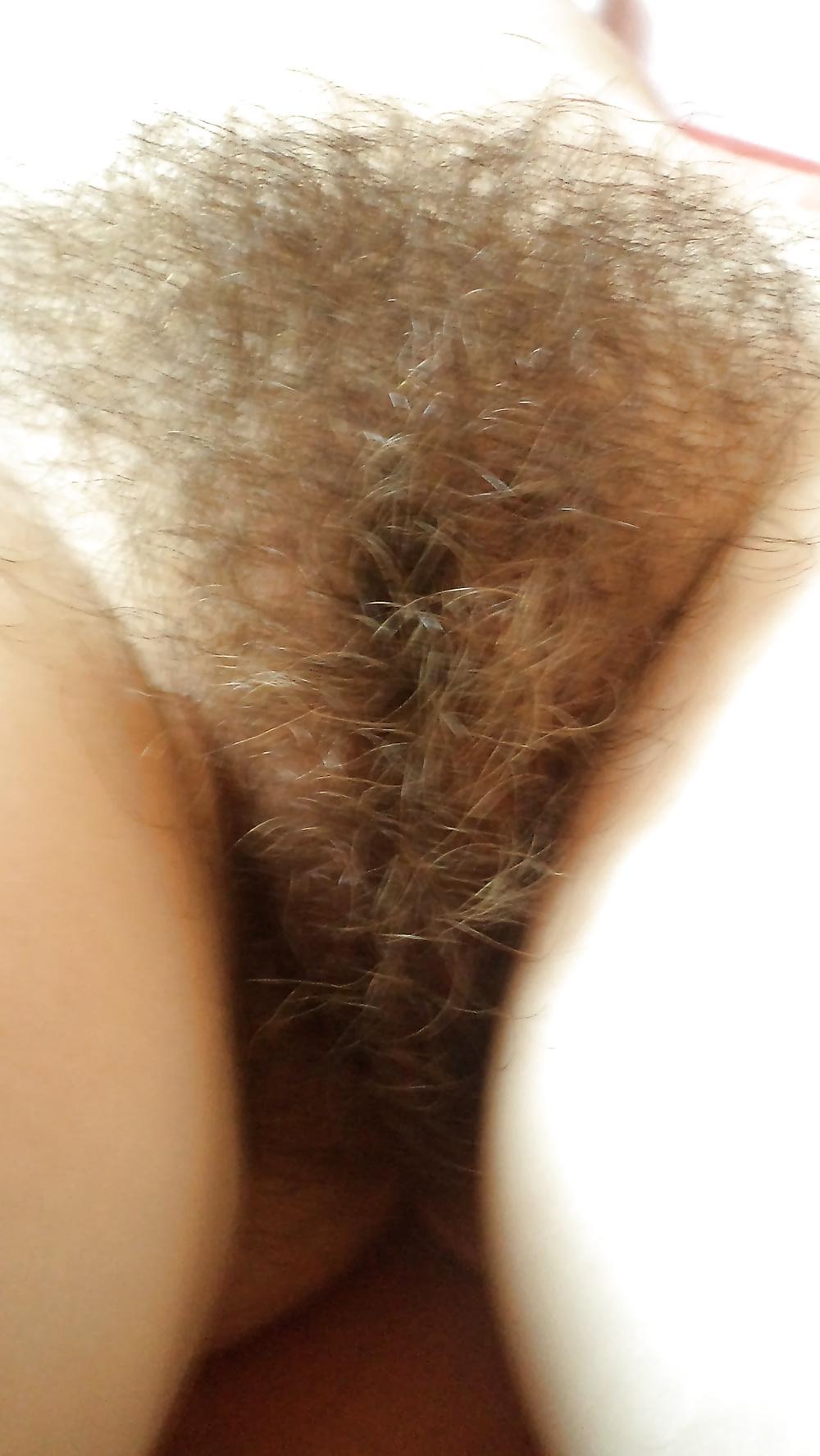 25P My gf giving me a footjob in pantyhose