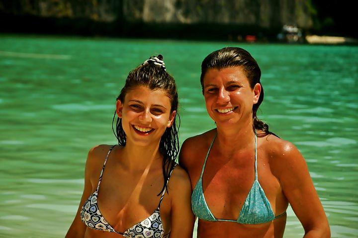 25P HOT YOUNG FACEBOOK SLUTS - COMMENT DIRTY PLS