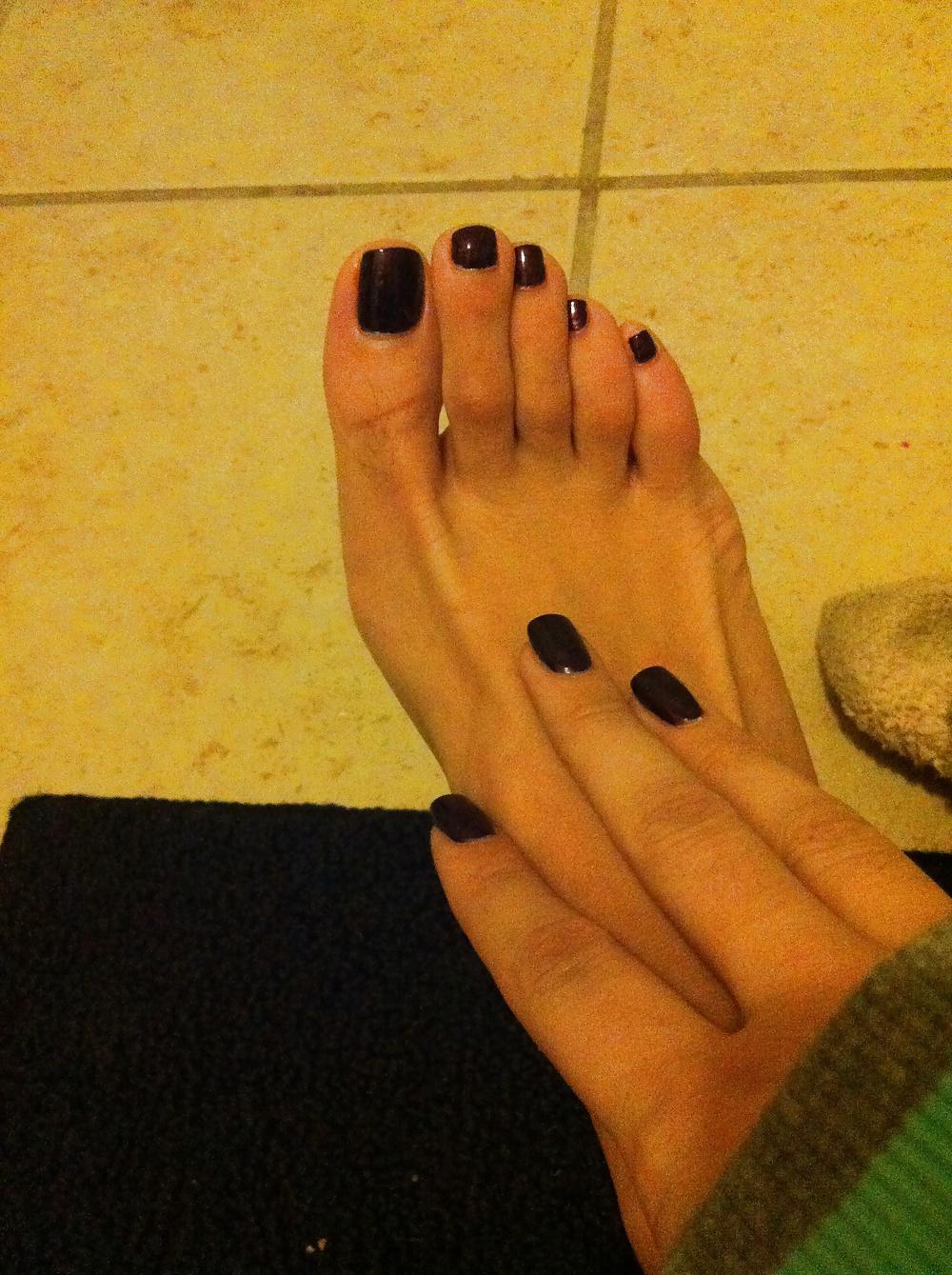 25P Footjob feet gallery